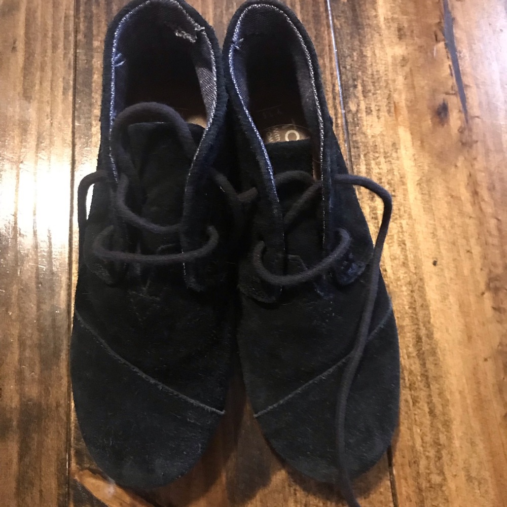 Black toms heel booties size 13